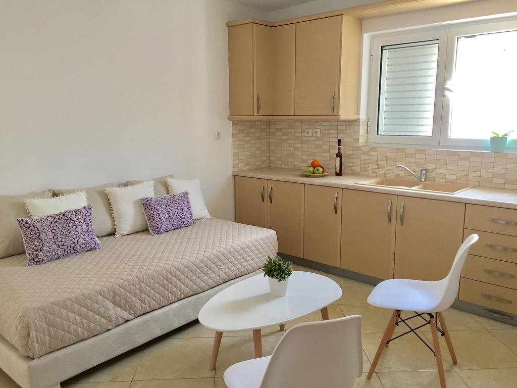 Sea And Sun Apartments Sarandë Exterior foto