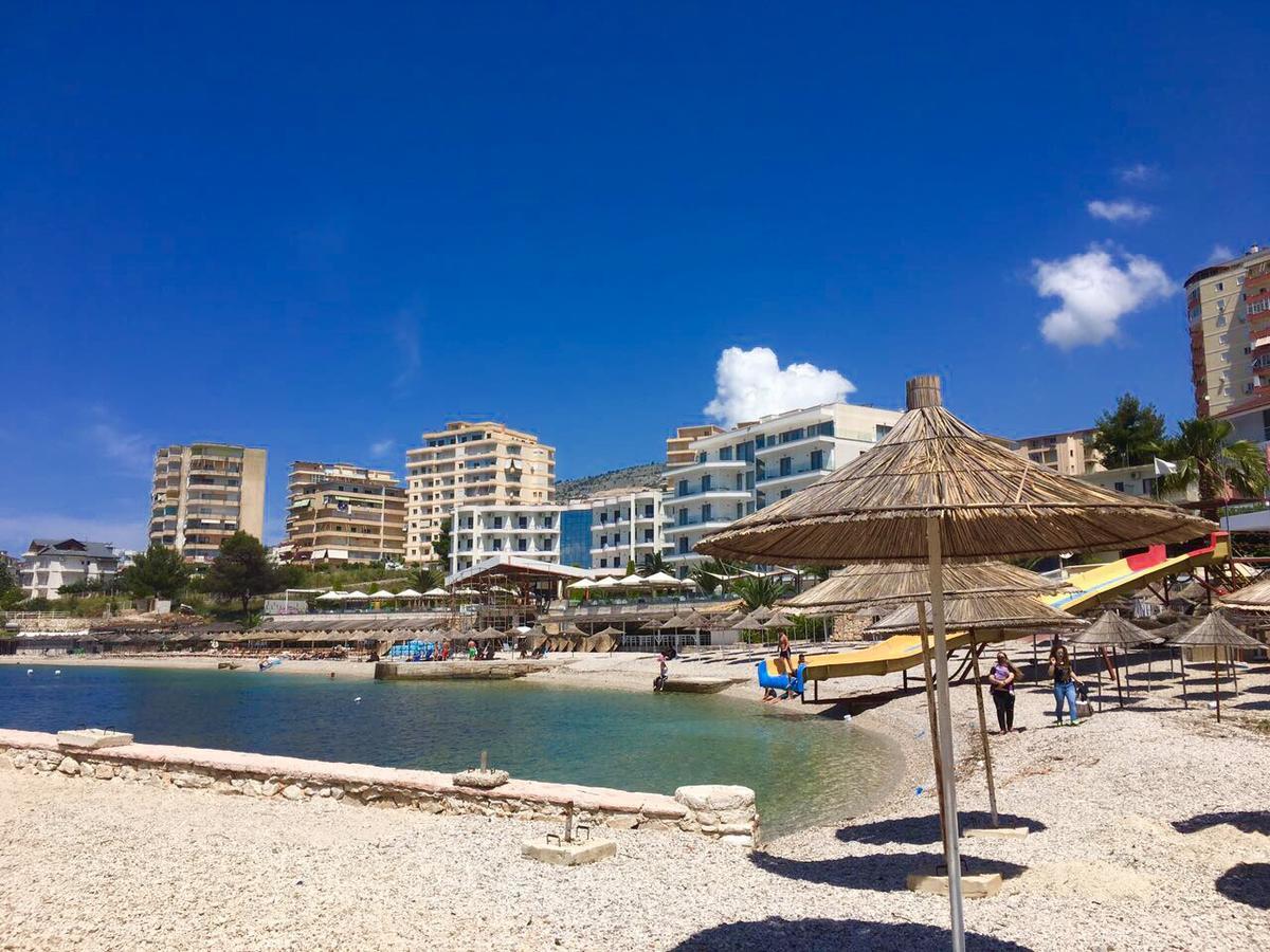 Sea And Sun Apartments Sarandë Exterior foto